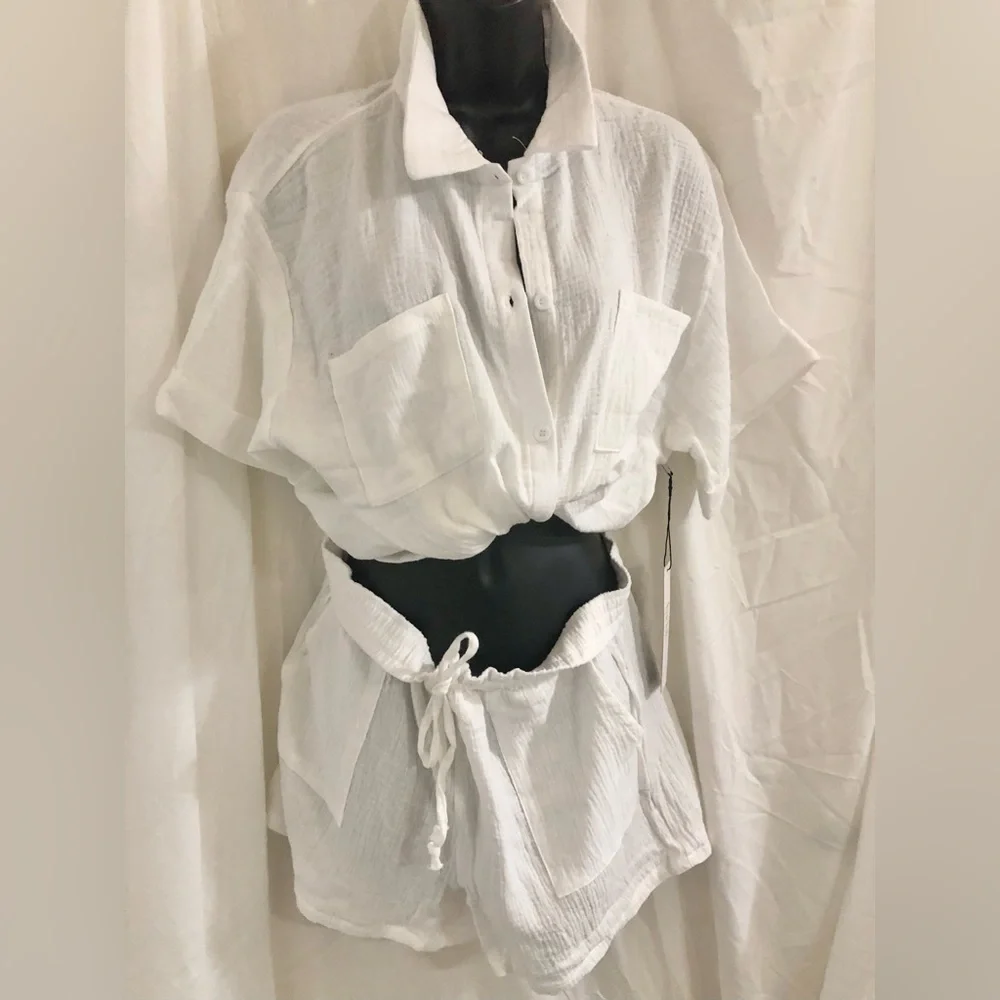 Nicole Miller white gauze button down shirt and drawstring shorts set size Large